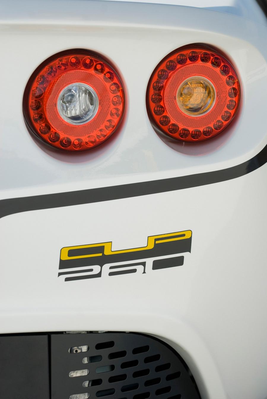  Lotus Exige Cup 260 2008 года  (фото 3 из 15)